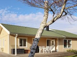 Holiday home MELLBYSTRAND XI, вілла у місті Меллбюстранд