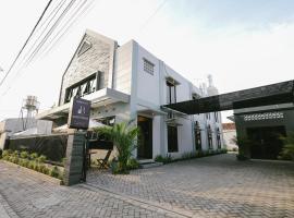 Urbanview B Syariah Lumajang by RedDoorz, hôtel à Lumajang