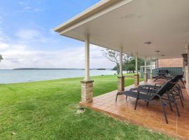 Island View by Experience Jervis Bay โรงแรมในSt Georges Basin