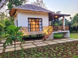 Cozy Cabin Casita Anahaw, hotel v mestu Indang