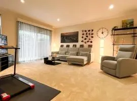 Modern 3BD Townhouse in Marsfield