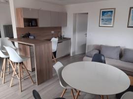 Apartments Vesna, khách sạn ở Gajac