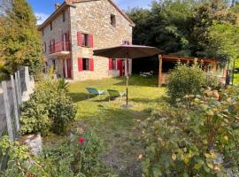 A Funtanella, maison de caractere situe entre montagne et mer, hotel in Tavera