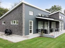 Holiday Home Bjerne - 200m from the sea in Sealand by Interhome, hotel a Rødvig