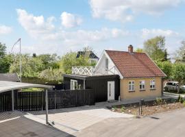 Holiday Home Eeli - 150m from the sea in Sealand by Interhome, cottage in Fakse Ladeplads