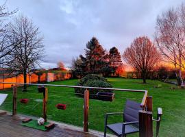 Leira, bed and breakfast en Saint-Aubin-dʼArquenay