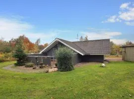 Holiday Home Roderich - 400m from the sea by Interhome