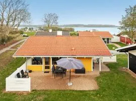 Apartment Boris - 500m from the sea by Interhome