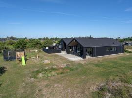 Holiday Home Uthwagin - 850m from the sea in Western Jutland, vacation home in Vejers Strand
