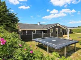 Holiday Home Sirka - 200m from the sea in Western Jutland by Interhome