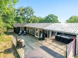 Holiday Home Epke - 250m from the sea by Interhome