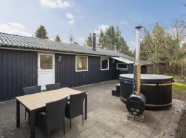 Holiday Home Embla - 500m to the inlet by Interhome, hotel v destinaci Ulfborg