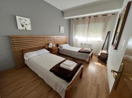 Pension Matias Rooms, hotel a Sarria