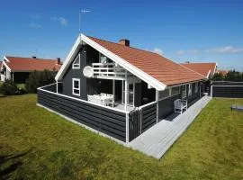 Holiday Home Bente - 800m from the sea in NW Jutland by Interhome