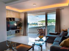 Scenic Modern 3 Bedroom Seaview Apartment, apartmen di St Paul's Bay