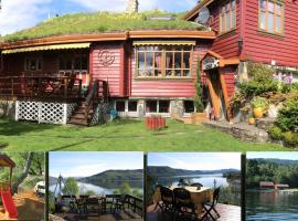 Fjordside Lodge, hotel s parkiralištem u gradu 'Hordvik'