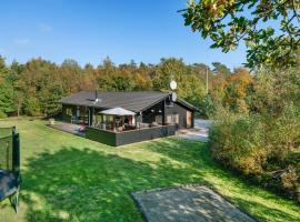 Holiday Home Mourits - 1-2km from the sea in NE Jutland by Interhome, parkimisega hotell sihtkohas Sæby
