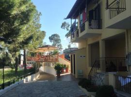 Michalis Place Apartments, hotel a Vassiliki