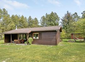 Holiday Home Carina - 5km from the sea in NW Jutland by Interhome, casa rústica em Brovst