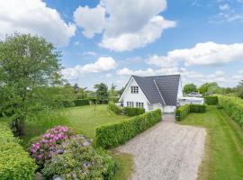 Holiday Home Tamer - 500m to the inlet in The Liim Fiord by Interhome, feriehus i Farsø