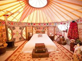 Festival Yurts Hay-on-Wye, hótel í Hay-on-Wye
