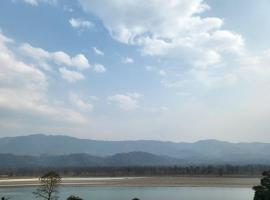 RASA - The Ganges Rishikesh, Ganga Bhumi Apartment, alloggio vicino alla spiaggia a Rishikesh