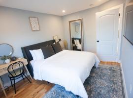 Alafia- Cozy JFK Area Home - This property is a hosted property meaning the host live on site, hotel near Ozone Park – Lefferts Boulevard, Locust Manor