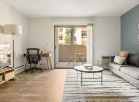 Mountain View 1BR w Pool Gym SFO-1084