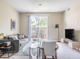 Cupertino 1BR w BBQ Pool Parking nr Shops SFO-382, khách sạn ở Cupertino