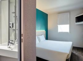 HOTEL F1, hotel v destinaci Saint Lo