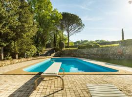 Il Poggiolino - Tuscan villa located in Chianti's hills, hotel a Badia A Passignano