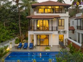 EKOSTAY Luxe - Jade Villa I Infinity Pool I Paddy Field Views, villa in Candolim