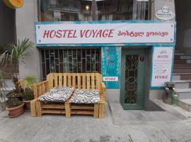 Hostel VOYAGE, hostel in Batoemi