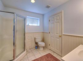 83 Sagamore Road Sagamore Beach - - Cape Cod, hotel in Bourne