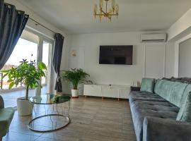 Luxury apartment private parking self check-in54, accessible hotel in Craiova