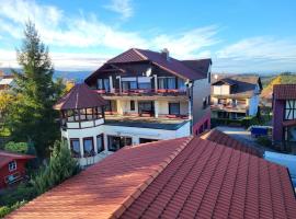 Zi04 Doppelzimmer Loggia und Balkon, hotel in Bad Herrenalb