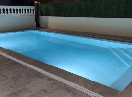 Casa Empordà con piscina exclusiva，Báscara的飯店