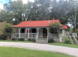 Pigeon Ridge Cabin Cumberland State Park 2B 2B，克羅斯維爾的飯店