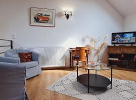 L'Authentic- Petit-d&eacute;jeuner inclus - Cosy - Calme, hotel de golf a Beaune