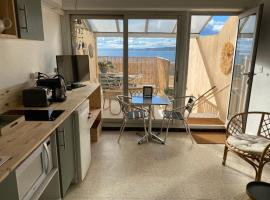 Les reflets de l'&eacute;tang, Unterkunft mit Onsen in Balaruc-les-Bains