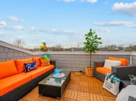 Dolce Vita: Luxury Condo with Rooftop Terrace