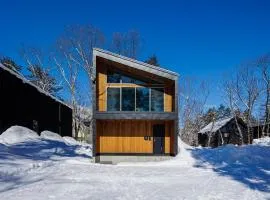 Credence Chalets by HHG