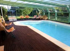 Chambre d'hôte avec piscine couverte