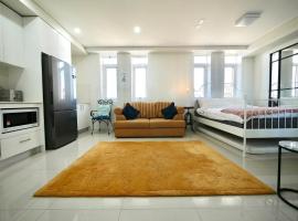 City Beach Studio, vacation rental in Newcastle