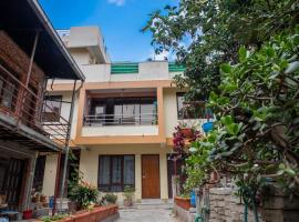 newa home, hotel with parking in Patan