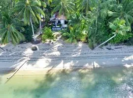 FRONT BEACH BUNGALOW - OUTDOOR SHOWER - Working Desk