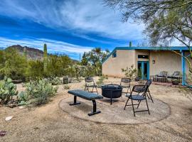 Sunny Tucson Home with Patios on 5 Acres!, villa in Tucson