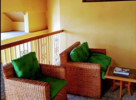 Renajoe Exclusive Guesthouse Tema Community 9, hotel v destinaci Tema