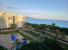 Appart Cosy T3 (Vue Mer et Piscine 4-5 pers), hotel with pools in Blanes