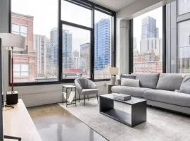 River North 1br w gym lounge roof nr Riverwalk CHI-894